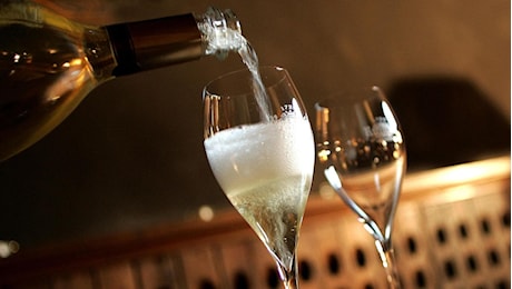 Mai più lo Champagne solo per il brindisi: ecco gli abbinamenti vincenti a tutto pasto