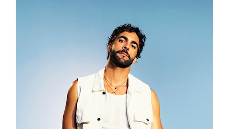 Marco Mengoni sta per tornare con un nuovo singolo: in tv gli spoiler del brano