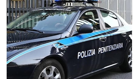 Rivolta nel carcere di Piacenza, agenti in tenuta antisommossa