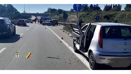 Tragedia in tangenziale: muore un uomo, travolto da un’auto