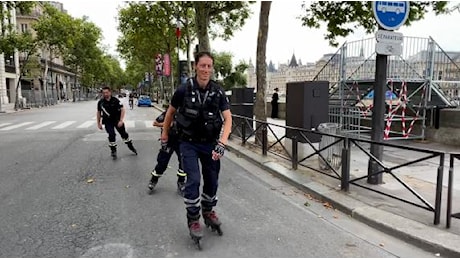 «Come in prigione», Parigi deserta aspettando il via alle Olimpiadi tra transenne e 50mila poliziotti