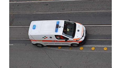 Via Prenestina: al volante di una Mercedes travolge e uccide un uomo