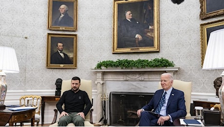 Zelensky da Biden, bombe plananti a lungo raggio per Kiev