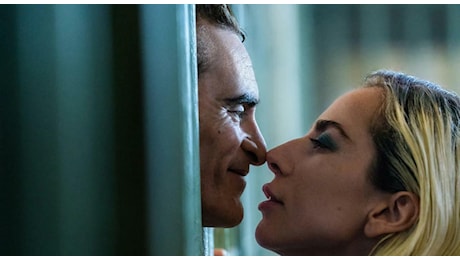 Joker: Folie à deux, arriva il sequel. Joaquin Phoenix: «Canto per Lady Gaga il mio amore triste»