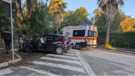 Follia all’alba, dopo la rissa tenta di travolgere con l’auto 5 ragazzini