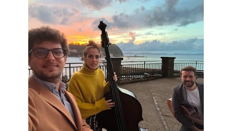 Il jazzista campobassano Antonio D’Agata nel docufilm su Pino Daniele: “Che emozione suonare in uno dei suoi studi”