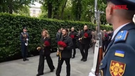 Ucraina, Zelensky celebra Giorno della Vittoria sul nazismo