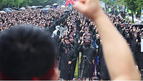 Samsung, migliaia di lavoratori in sciopero