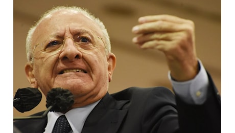 Due liste senza veti e Costa Presidente: la pace di De Luca dopo la Consulta