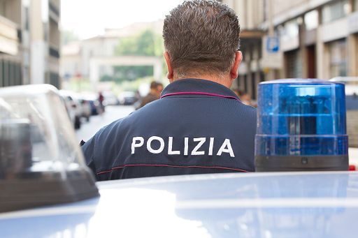 Verona, 26enne Aggredisce Poliziotti Con Coltello: Ucciso (deob)