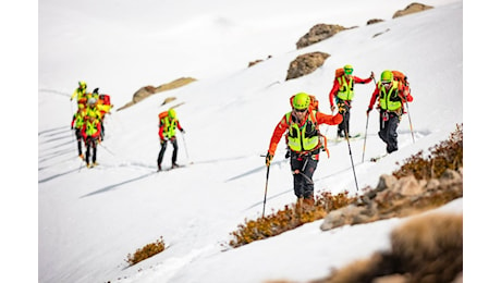 Gran Sasso: due alpinisti bloccati da vento e neve. Soccorso Alpino in azione, operazione complessa