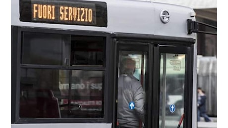 Sciopero generale 29 novembre, dai trasporti alla scuola: i settori a rischio