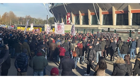 Video – Contestazione dei tifosi granata pre Torino-Monza / 2