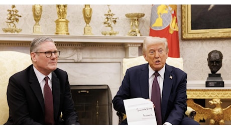 Dazi, oggi annuncio di Trump e Starmer su accordo Usa-Uk, verso riduzione tariffe dal 25 al 10% su esportazioni britanniche di acciaio e automobili