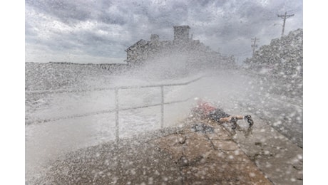 L'uragano Helene scende a categoria 1, «ma è molto pericoloso»