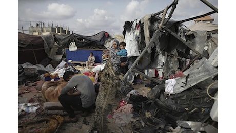 Israele attacca sud deI Libano, Guterres: Non diventi un'altra Gaza. Raid a Rafah: 18 morti