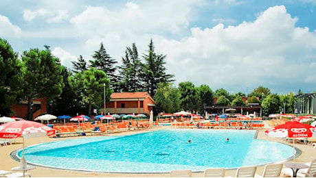 Imola, bambina di cinque anni morta annegata nella piscina dell'hotel Molino Rosso