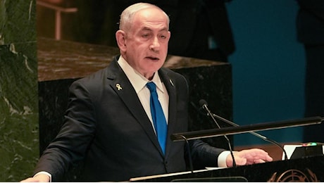 Netanyahu, 'risponderemo all'Iran, ne abbiamo il diritto'