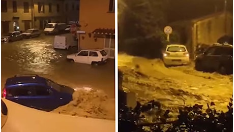 Campiglia Marittima sott'acqua per il maltempo, uomo travolto dal fiume si salva aggrappandosi ai cartelli