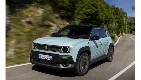 Renault 4 E-Tech prova, scheda tecnica, recensioni, opinioni e dimensioni 52 kWh Iconic