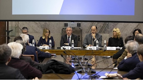 Urso presenterà alle parti sociali la proposta per l'auto