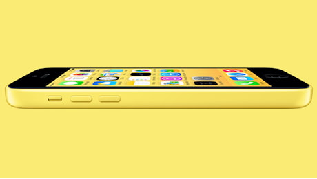 Il prossimo Apple Watch SE potrebbe avere un design in plastica colorata, simile all’iPhone 5c