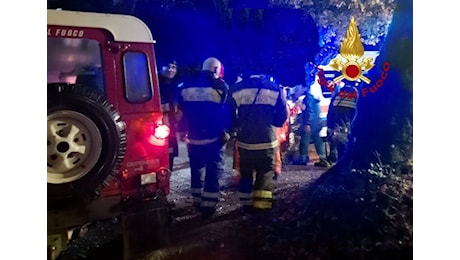 Un’altra notte di vento sul Mugello, numerosi interventi dei Vigili del Fuoco per alberi caduti