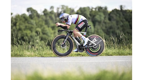 Mondiali Zurigo 2024, Remco Evenepoel conquista il secondo titolo a cronometro consecutivo: “È stata la crono più difficile della mia vita”